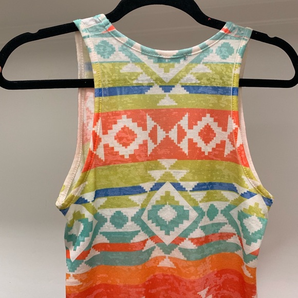 Aztec print tank! - Picture 3 of 3